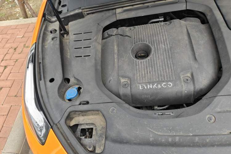 Used Lynk & Co 03 2019 2.0TD Automatic Jing Pro Edition Engine Bay Right