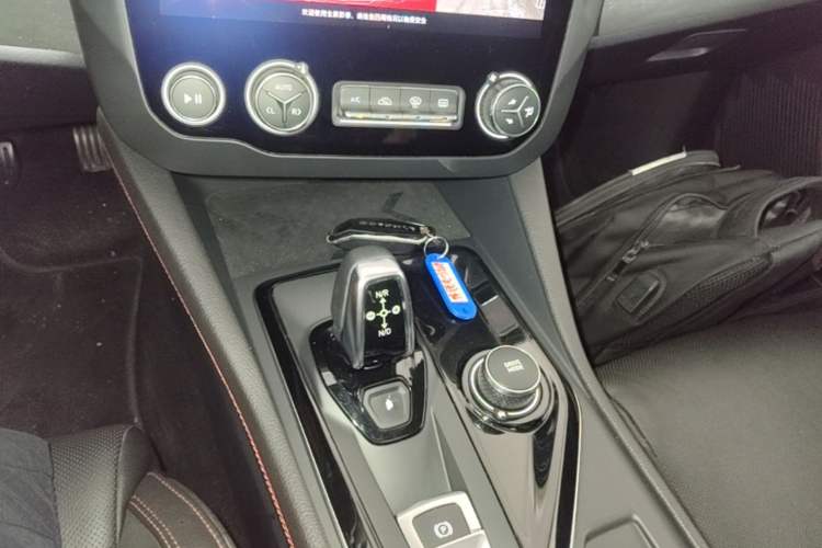 Used Lynk & Co 03 2019 2.0TD Automatic Jing Pro Edition Gear Lever