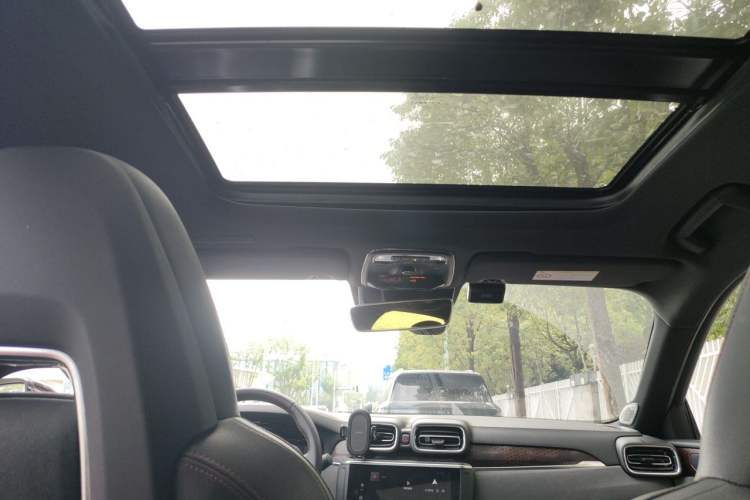 Used Lynk & Co 03 2019 1.5TD DCT JingPro Edition China VI Standard Headliner