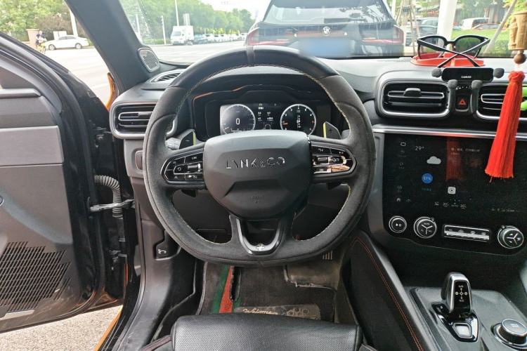 Used Lynk & Co 03 2019 2.0TD Automatic Jing Pro Edition Steering Wheel