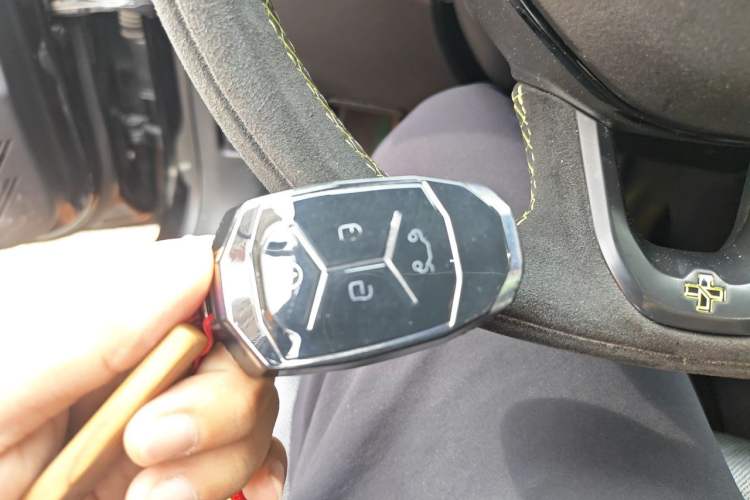 Used Lynk & Co 03 2019 2.0TD Automatic Jing Pro Edition Vehicle Key