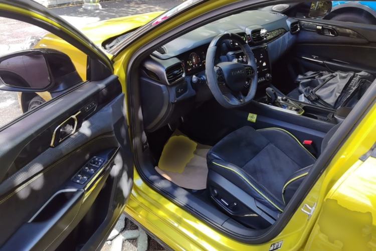 Used Lynk & Co 03 2019 03+ 2.0TD Automatic Performance Package Version Driver Seat