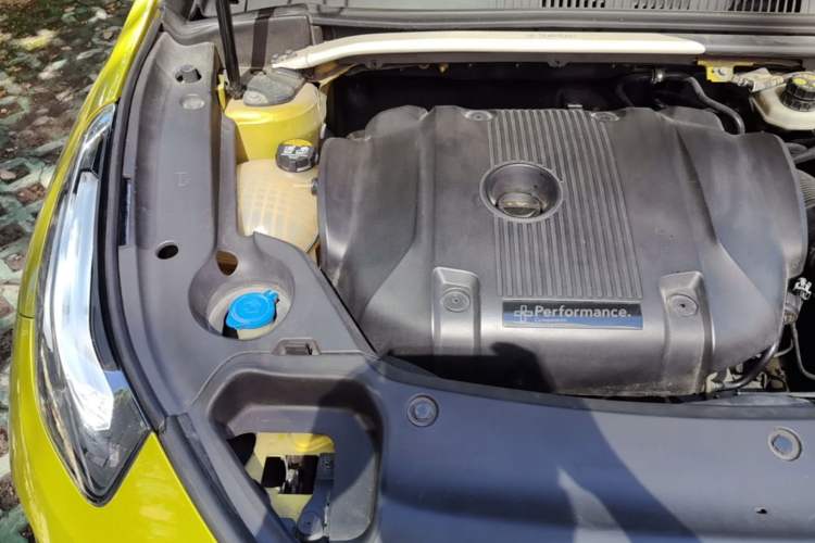 Used Lynk & Co 03 2019 03+ 2.0TD Automatic Performance Package Version Engine Bay Right