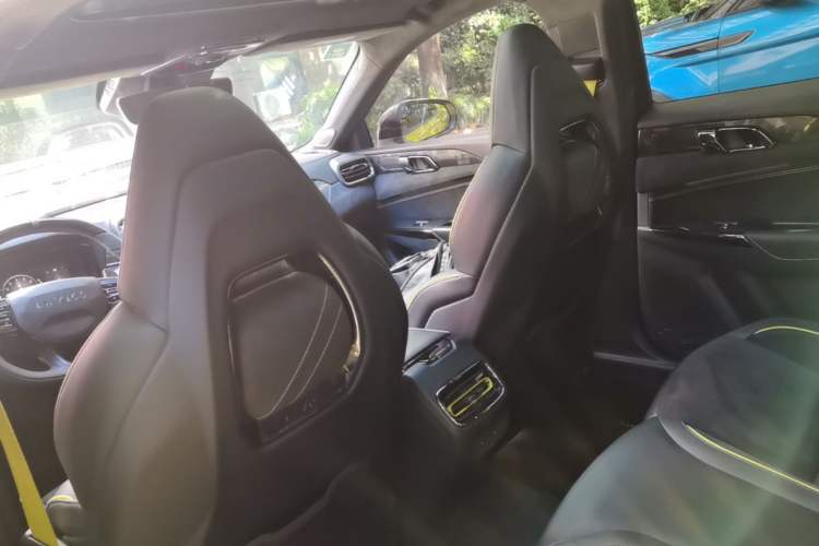 Used Lynk & Co 03 2019 03+ 2.0TD Automatic Performance Package Version Headliner