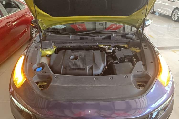 Used Lynk & Co 03 2019 03+ 2.0TD Automatic Wind-Chasing Edition Engine Bay