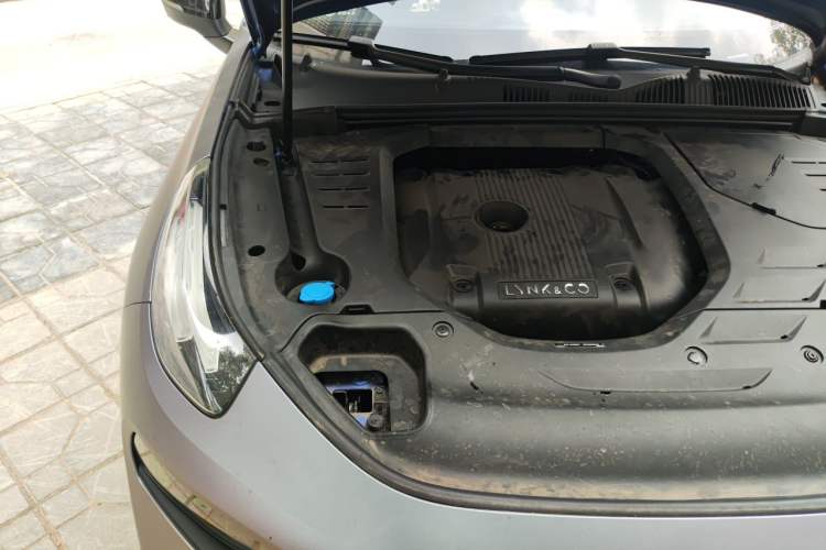 Used Lynk & Co 03 2019 2.0TD Automatic Jing Pro Edition Engine Bay Right
