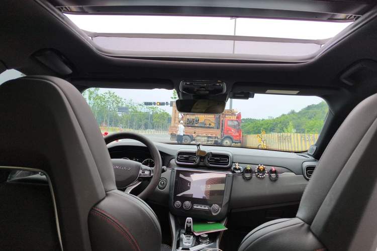 Used Lynk & Co 03 2019 1.5TD DCT JingPro Edition China VI Standard Headliner