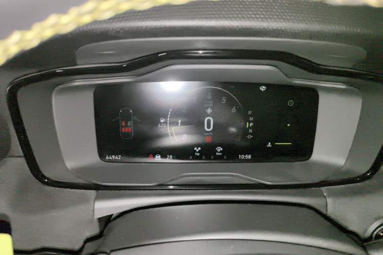 Used Lynk & Co 03 2019 03+ 2.0TD Automatic Wind-Chasing Edition Odometer Close Up