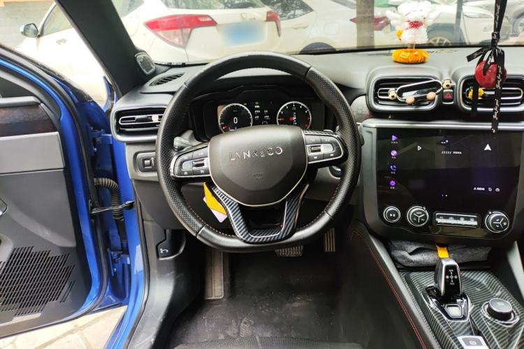 Used Lynk & Co 03 2019 2.0TD Automatic Jing Pro Edition Steering Wheel
