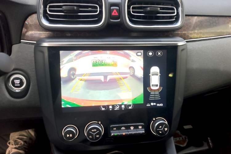 Used Lynk & Co 03 2019 1.5TD DCT Sport Edition China VI Standard Audio And AC Panel
