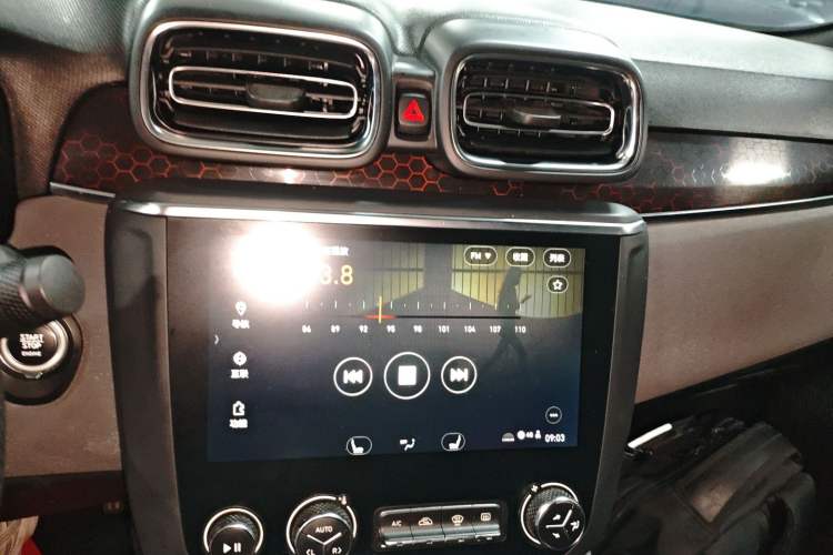 Used Lynk & Co 03 2019 1.5TD DCT Sport Edition China VI Standard Audio And AC Panel