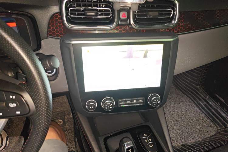 Used Lynk & Co 03 2019 2.0TD Automatic Trend Edition Audio And AC Panel