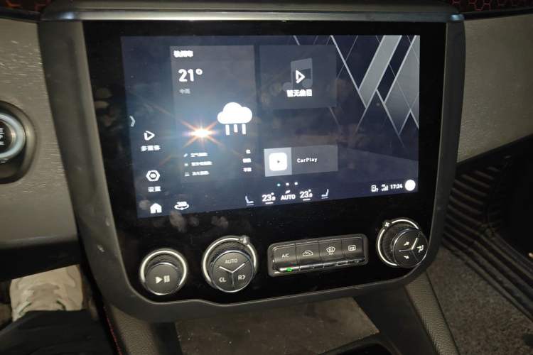 Used Lynk & Co 03 2019 1.5TD DCT JingPro Edition China VI Standard Audio And AC Panel