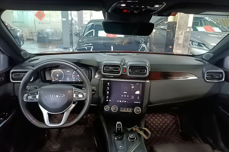 Used Lynk & Co 03 2019 2.0TD Automatic Jing Pro Edition Center Console