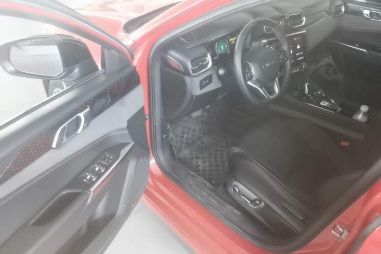 Used Lynk & Co 03 2019 1.5TD DCT JingPro Edition China VI Standard Driver Seat