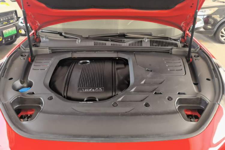 Used Lynk & Co 03 2019 1.5TD DCT JingPro Edition China VI Standard Engine Bay
