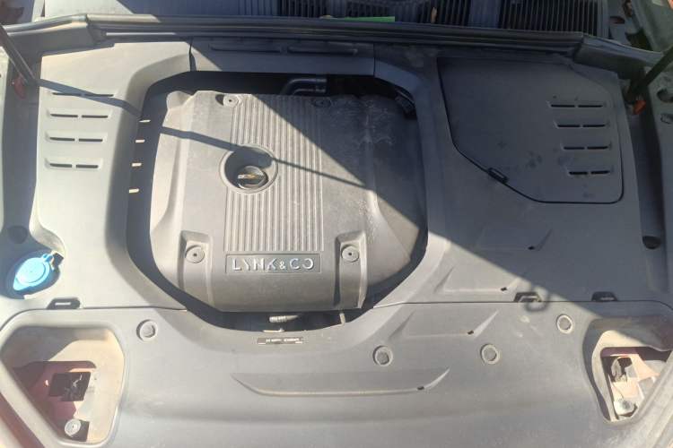 Used Lynk & Co 03 2019 2.0TD Automatic Jing Pro Edition Engine Bay