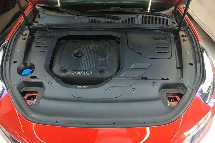 Used Lynk & Co 03 2019 2.0TD Automatic Jing Pro Edition Engine Bay