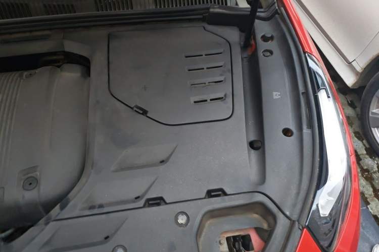 Used Lynk & Co 03 2019 2.0TD Automatic Jing Pro Edition Engine Bay Left