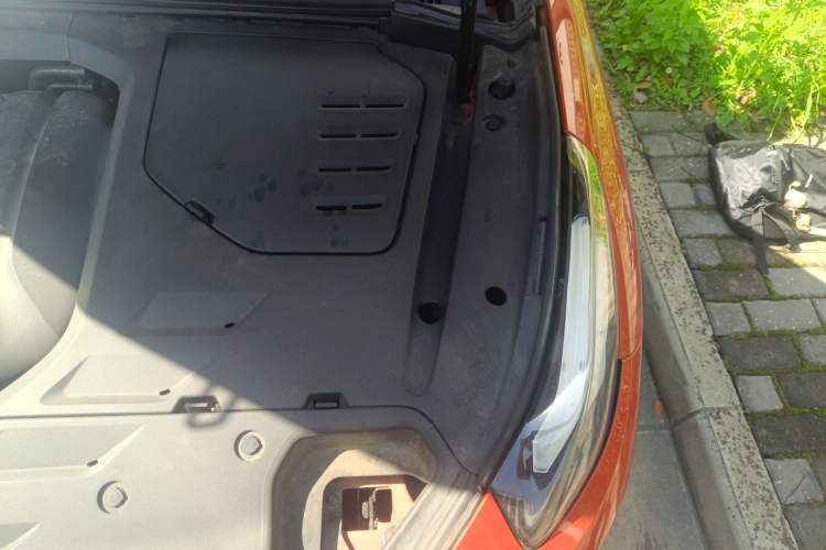 Used Lynk & Co 03 2019 2.0TD Automatic Jing Pro Edition Engine Bay Left