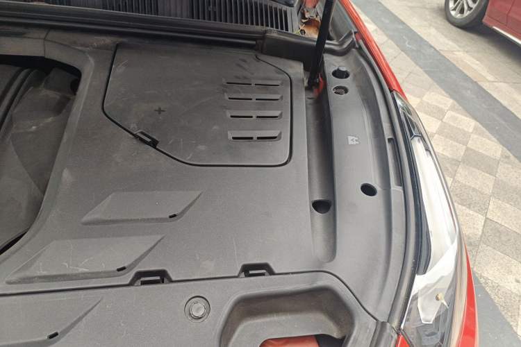 Used Lynk & Co 03 2019 1.5TD DCT JingPro Edition China VI Standard Engine Bay Left