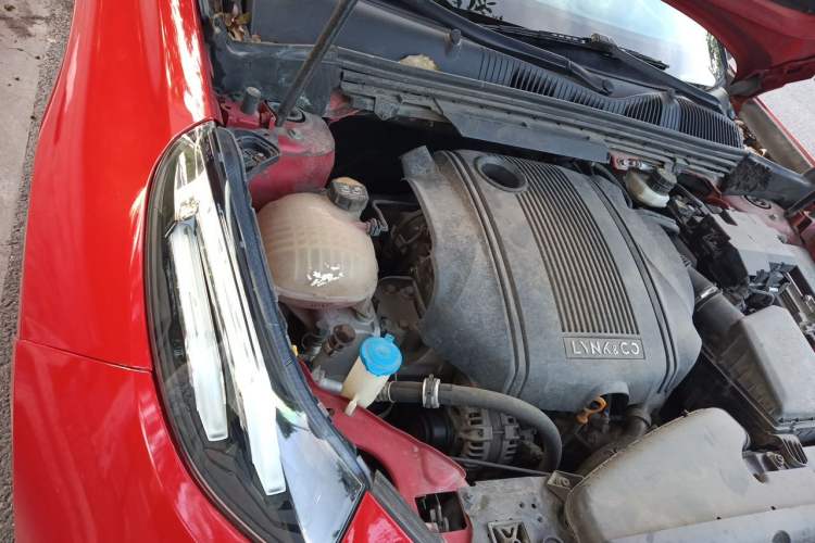 Used Lynk & Co 03 2019 1.5TD DCT JingPro Edition China VI Standard Engine Bay Right