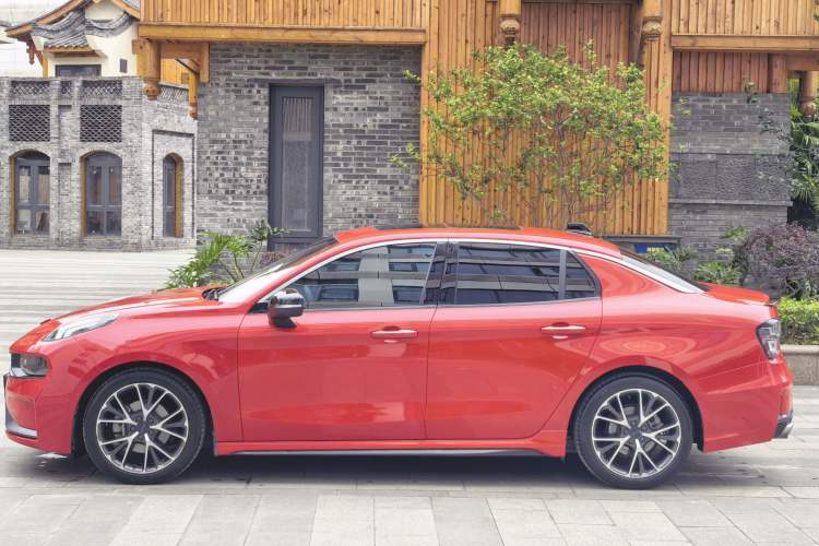 Used Lynk & Co 03 2019 2.0TD Automatic Jing Pro Edition Exterior 2