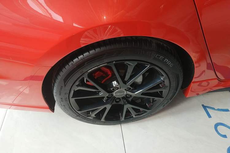 Used Lynk & Co 03 2019 1.5TD DCT JingPro Edition China VI Standard Exterior 5