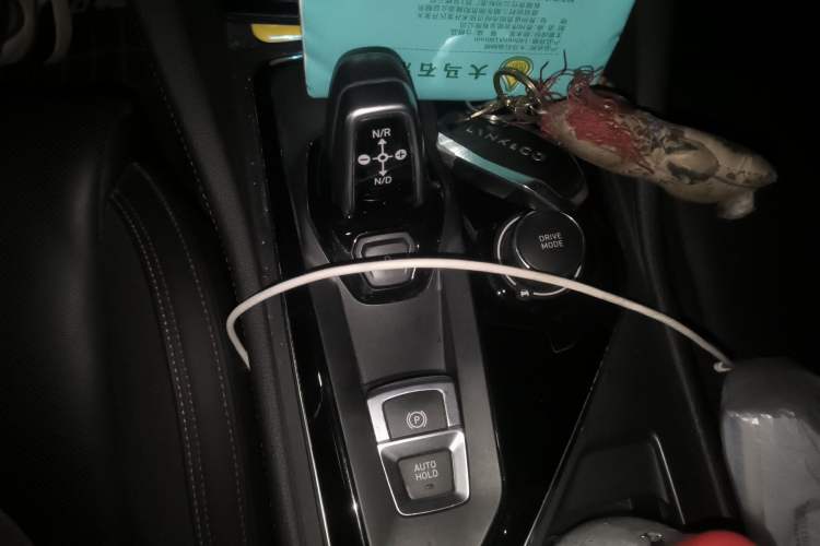 Used Lynk & Co 03 2019 1.5TD DCT JingPro Edition China VI Standard Gear Lever