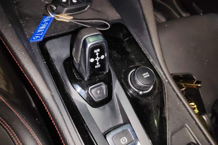Used Lynk & Co 03 2019 1.5TD DCT JingPro Edition China VI Standard Gear Lever
