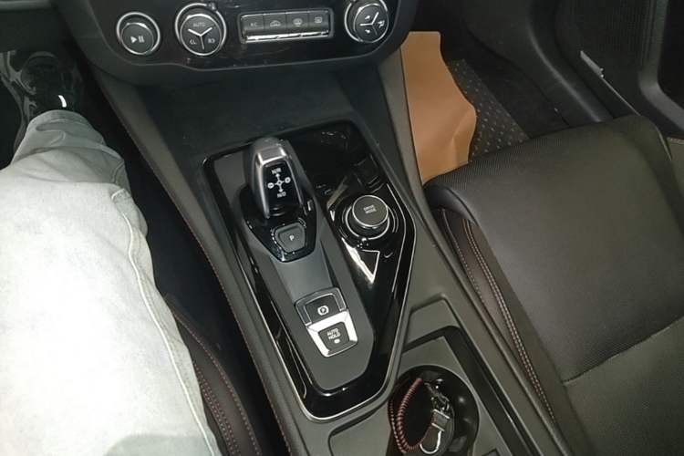 Used Lynk & Co 03 2019 2.0TD Automatic Jing Pro Edition Gear Lever