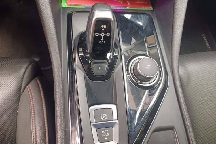 Used Lynk & Co 03 2019 1.5TD DCT JingPro Edition China VI Standard Gear Lever
