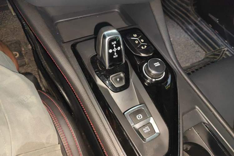 Used Lynk & Co 03 2019 2.0TD Automatic Trend Edition Gear Lever
