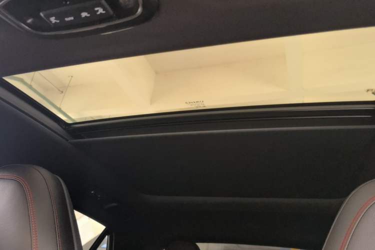 Used Lynk & Co 03 2019 1.5TD DCT JingPro Edition China VI Standard Headliner