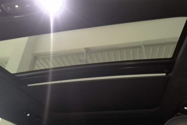 Used Lynk & Co 03 2019 1.5TD DCT JingPro Edition China VI Standard Headliner