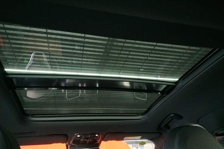 Used Lynk & Co 03 2019 1.5TD DCT JingPro Edition China VI Standard Headliner