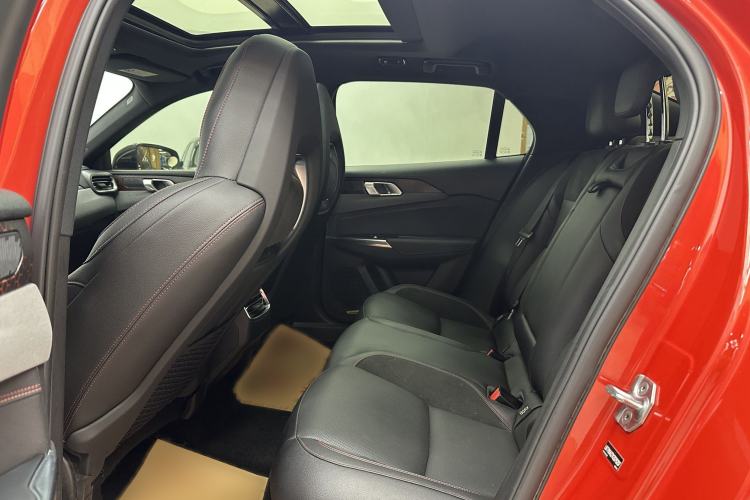 Used Lynk & Co 03 2019 2.0TD Automatic Trend Edition Interior 3