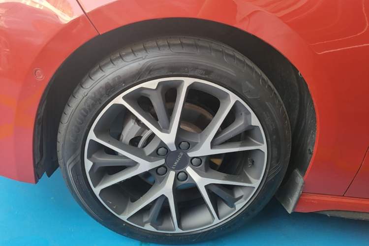 Used Lynk & Co 03 2019 1.5TD DCT JingPro Edition China VI Standard Left Front Wheel Hub
