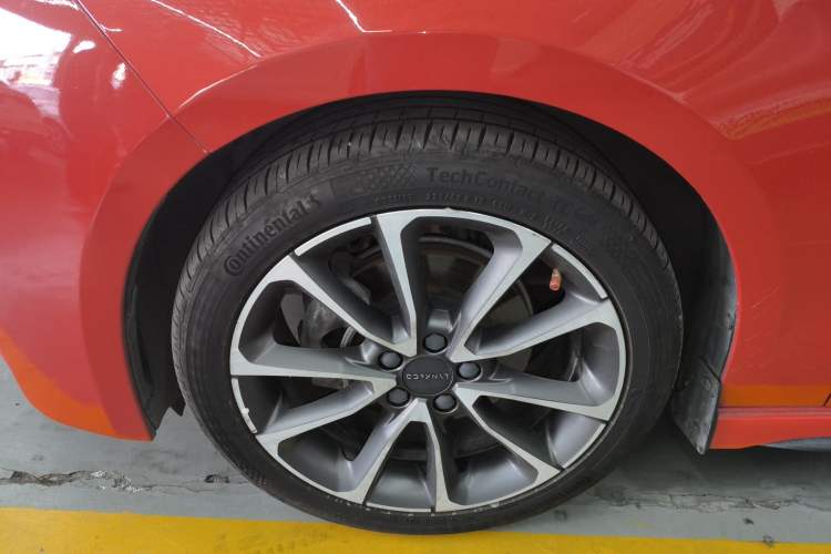 Used Lynk & Co 03 2019 2.0TD Automatic Trend Edition Left Front Wheel Hub