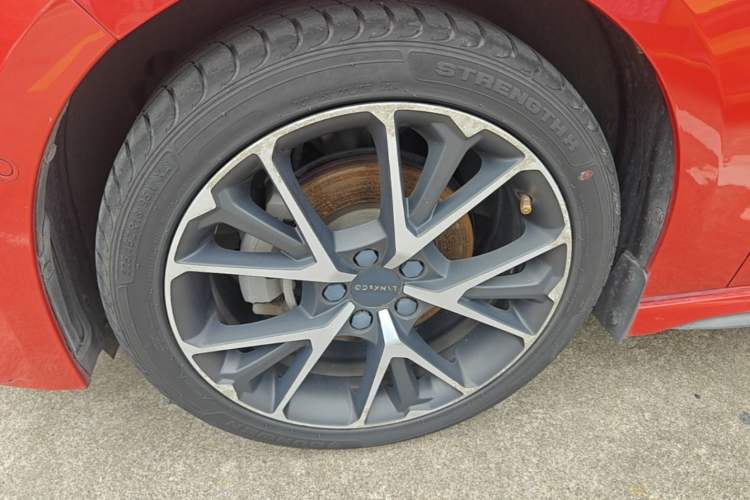 Used Lynk & Co 03 2019 1.5TD DCT JingPro Edition China VI Standard Left Front Wheel Hub