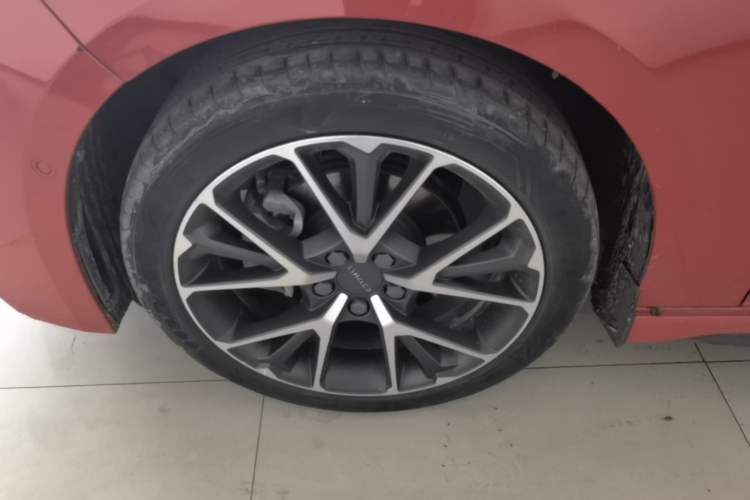 Used Lynk & Co 03 2019 1.5TD DCT JingPro Edition China VI Standard Left Front Wheel Hub