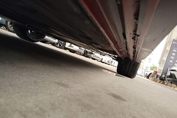 Used Lynk & Co 03 2019 2.0TD Automatic Jing Pro Edition Left Side Sill