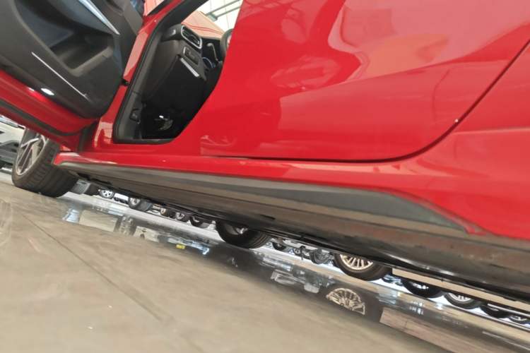 Used Lynk & Co 03 2019 2.0TD Automatic Jing Pro Edition Left Side Sill