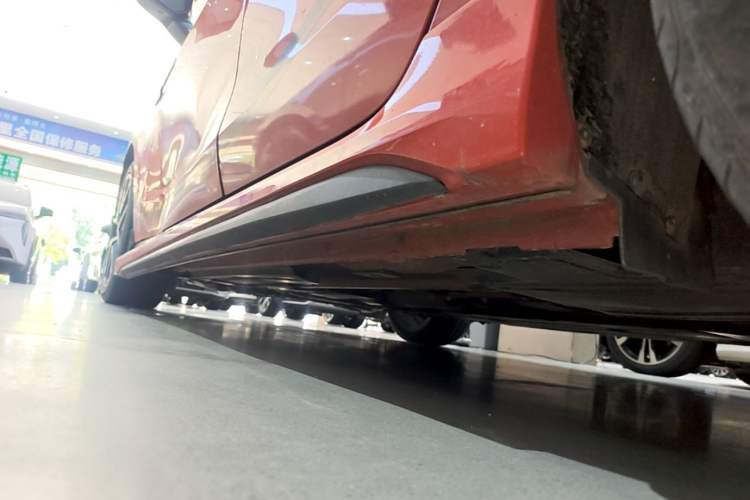 Used Lynk & Co 03 2019 1.5TD DCT JingPro Edition China VI Standard Left Side Sill