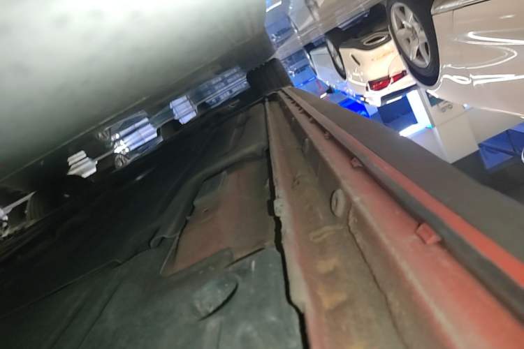 Used Lynk & Co 03 2019 2.0TD Automatic Jing Pro Edition Left Side Sill