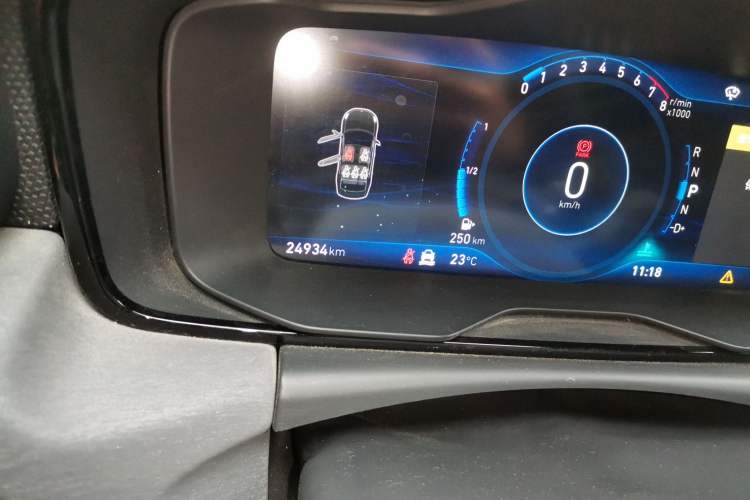 Used Lynk & Co 03 2019 1.5TD DCT JingPro Edition China VI Standard Odometer Close Up