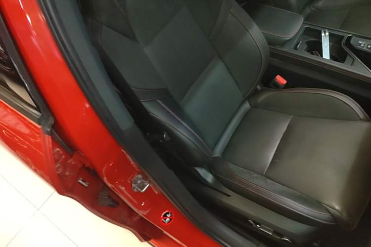 Used Lynk & Co 03 2019 2.0TD Automatic Jing Pro Edition Right Front Seat
