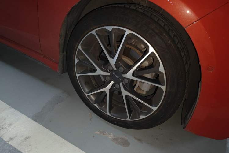 Used Lynk & Co 03 2019 1.5TD DCT JingPro Edition China VI Standard Right Front Wheel Hub
