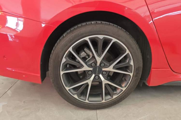 Used Lynk & Co 03 2019 2.0TD Automatic Jing Pro Edition Right Rear Wheel Hub
