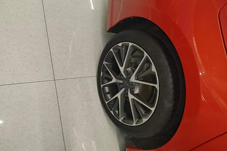 Used Lynk & Co 03 2019 2.0TD Automatic Jing Pro Edition Right Rear Wheel Hub